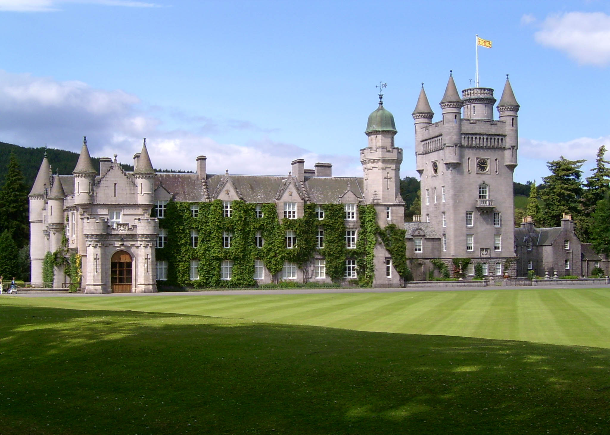 Balmoral Castle, Gay Travel, Gay Tour, Gay Adventure, Gay Scotland